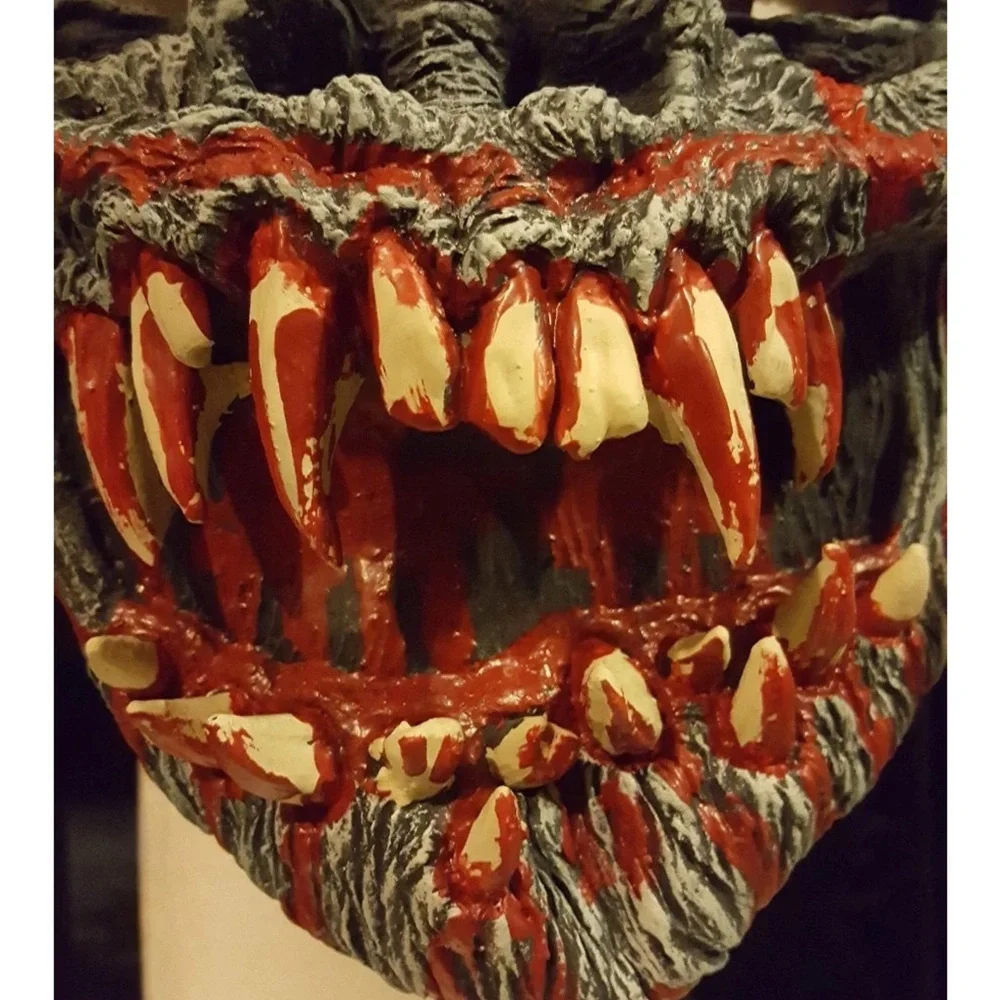 NW VINTAGE 2001 VAMPIE DEMON MASK Latex Prop by MASK Illusions Rubies #66032